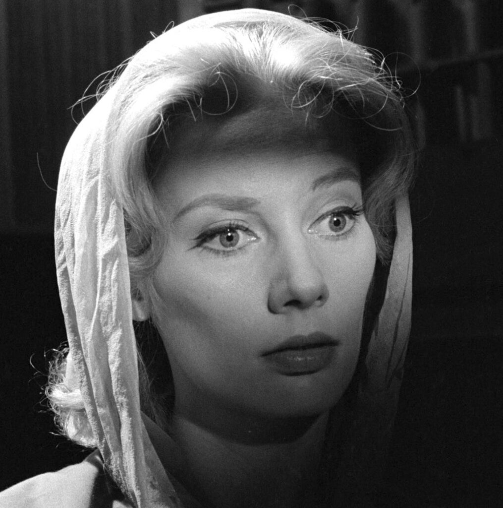 Photo of actress Candace Hilligoss