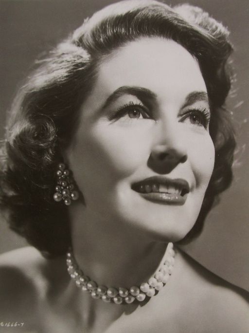 Photo of actress Margaret Hayes